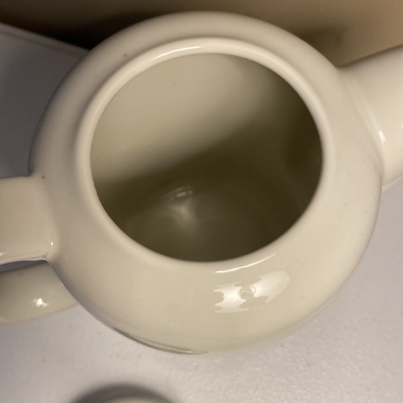 Ceramic Tea Pot - Picture 6 of 7